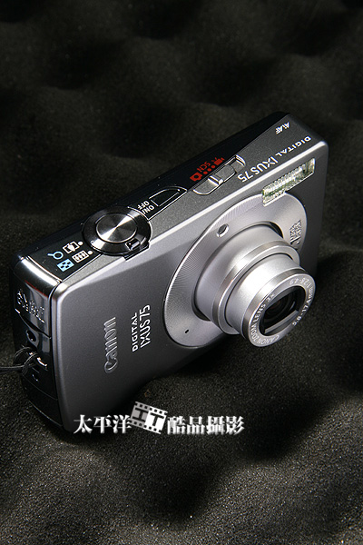 佳能IXUS75机身图