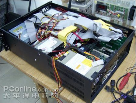 气吞山河,25硬盘组装超级存储服务器全案!
