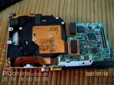 柯达V550拆解更换电池