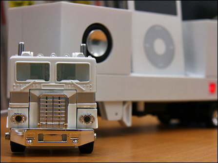 变形金刚iPod底座