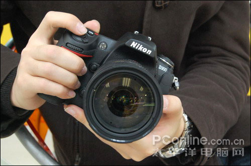 尼康AF-S DX VR 18-200mm镜头购买