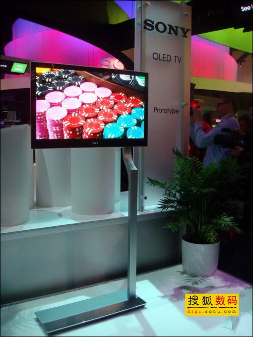 CES  27 OLED