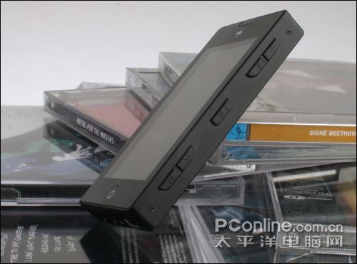 X780