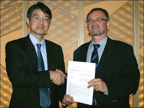 索尼和卡尔蔡司续约5年