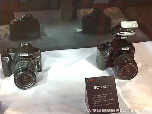 P&E2009:单反炮阵齐上场 佳能展区人气旺