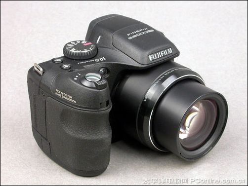 富士 FinePix S2000HD