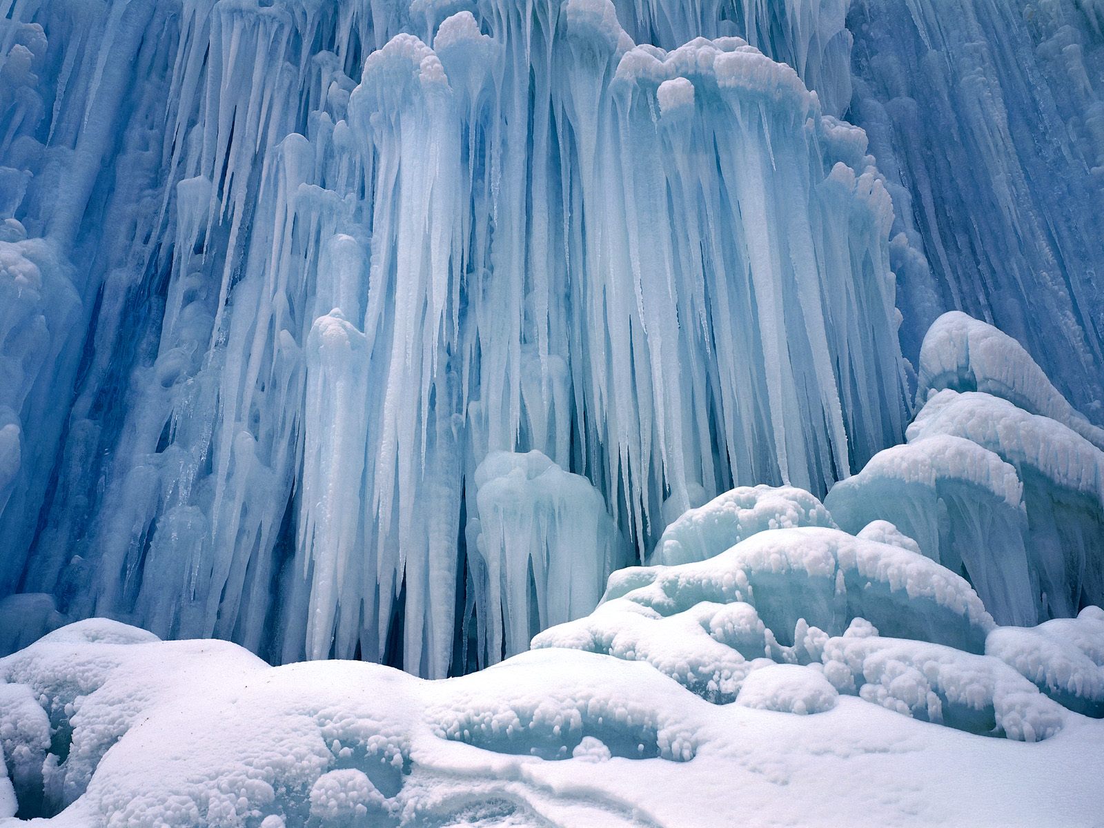 雪景图片 - 美丽冬天雪景壁纸