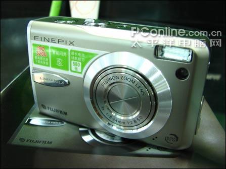 富士F30