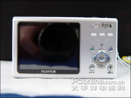 富士Z5fd背面视图