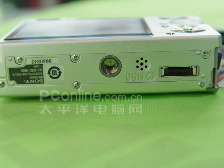 索尼 W80的USB接口