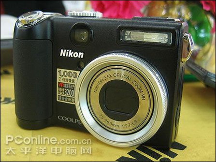 尼康P5000