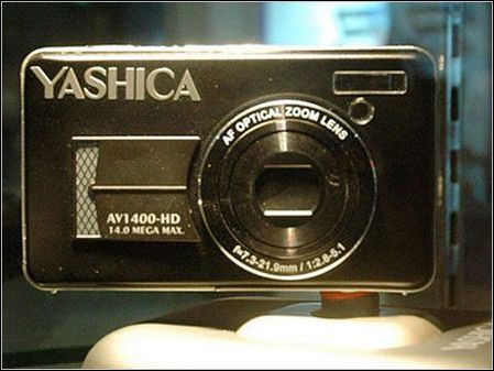 YashicaAV1400-HD