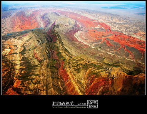 航拍新疆七彩大地图赏1