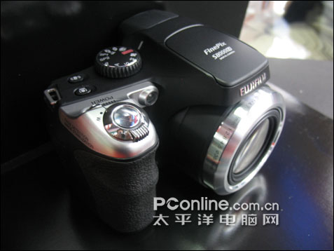 富士S8000
