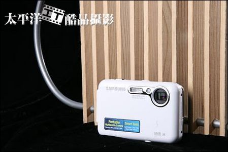 三星 i8