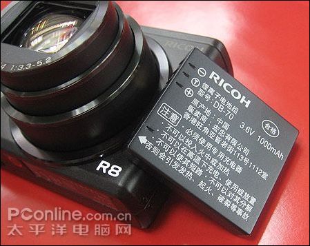 理光 R8