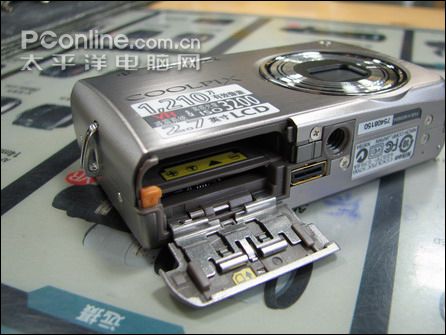 尼康 S700