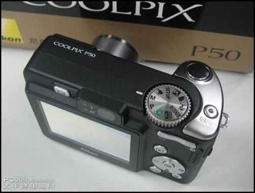 尼康P50背面