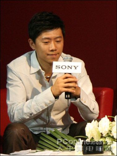 索尼T500发布会明星嘉宾李小璐、夏雨