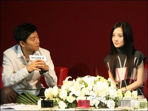 索尼T500发布会明星嘉宾李小璐、夏雨