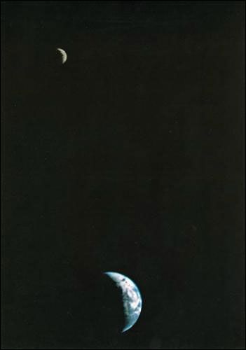 NASA最具纪念意义照片2