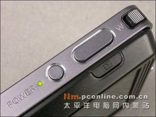 索尼T700