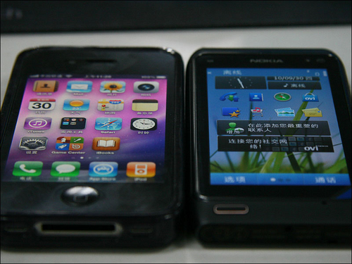 诺基亚N8谁更懂多媒体?iPhone4/诺基亚N8对比评测